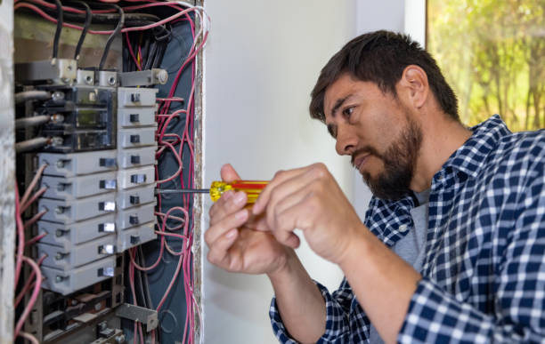 Best Local Electrician Companies  in Salem, IN